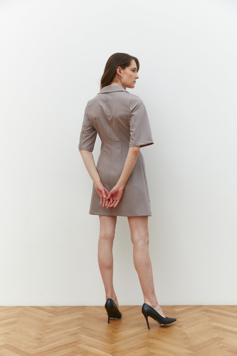 Gray V-Neck Semi-Fitted Mini Dress with Pointed Collar