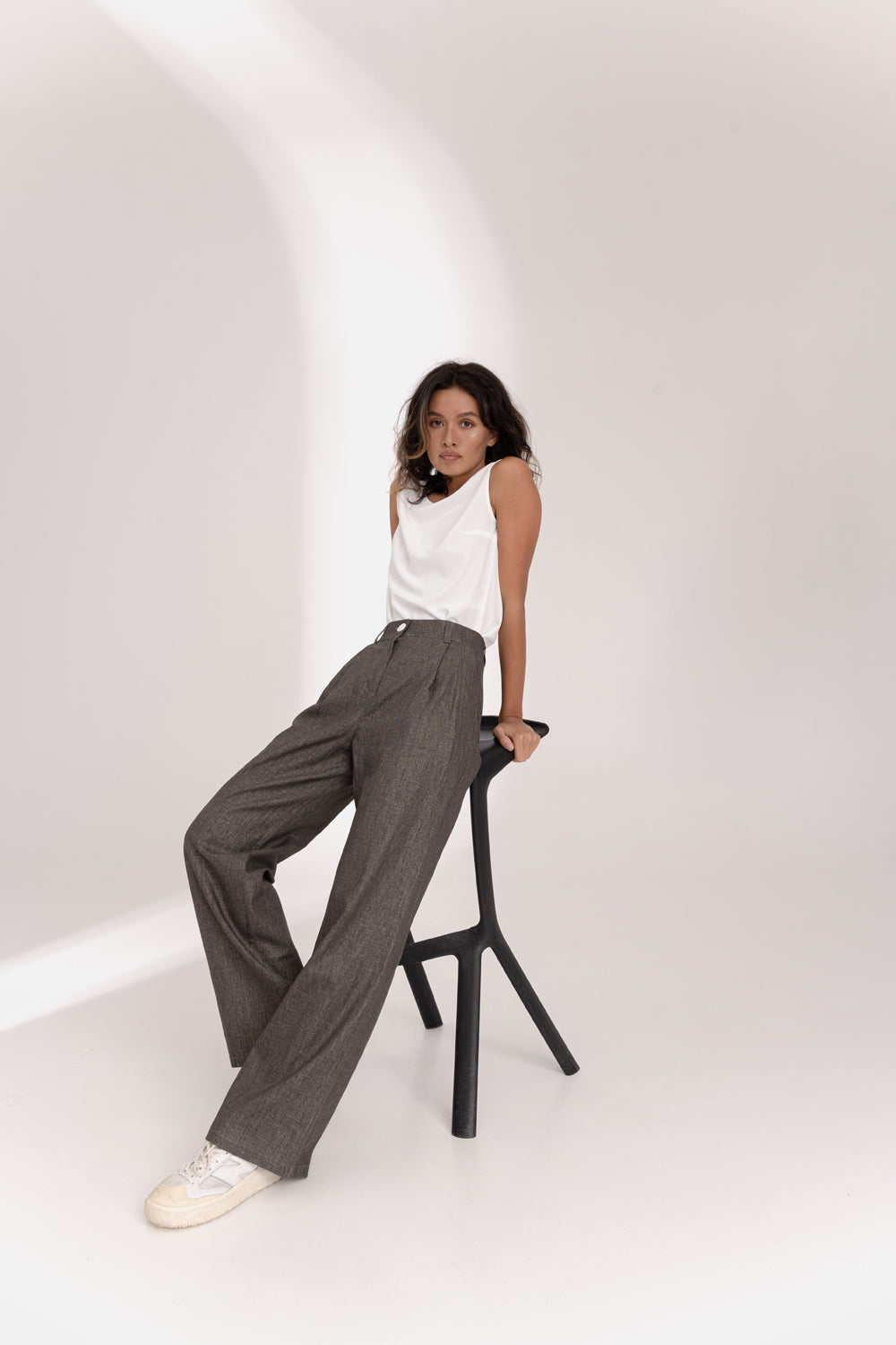 Pantalon large en couleur noisette