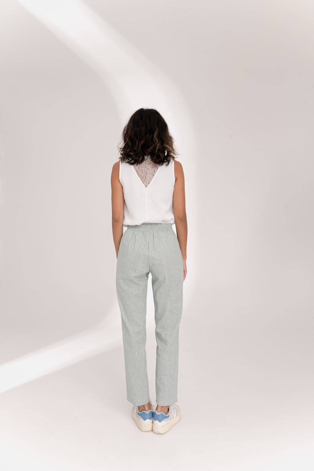 Pantalon menthe en lin avec ceinture élastique