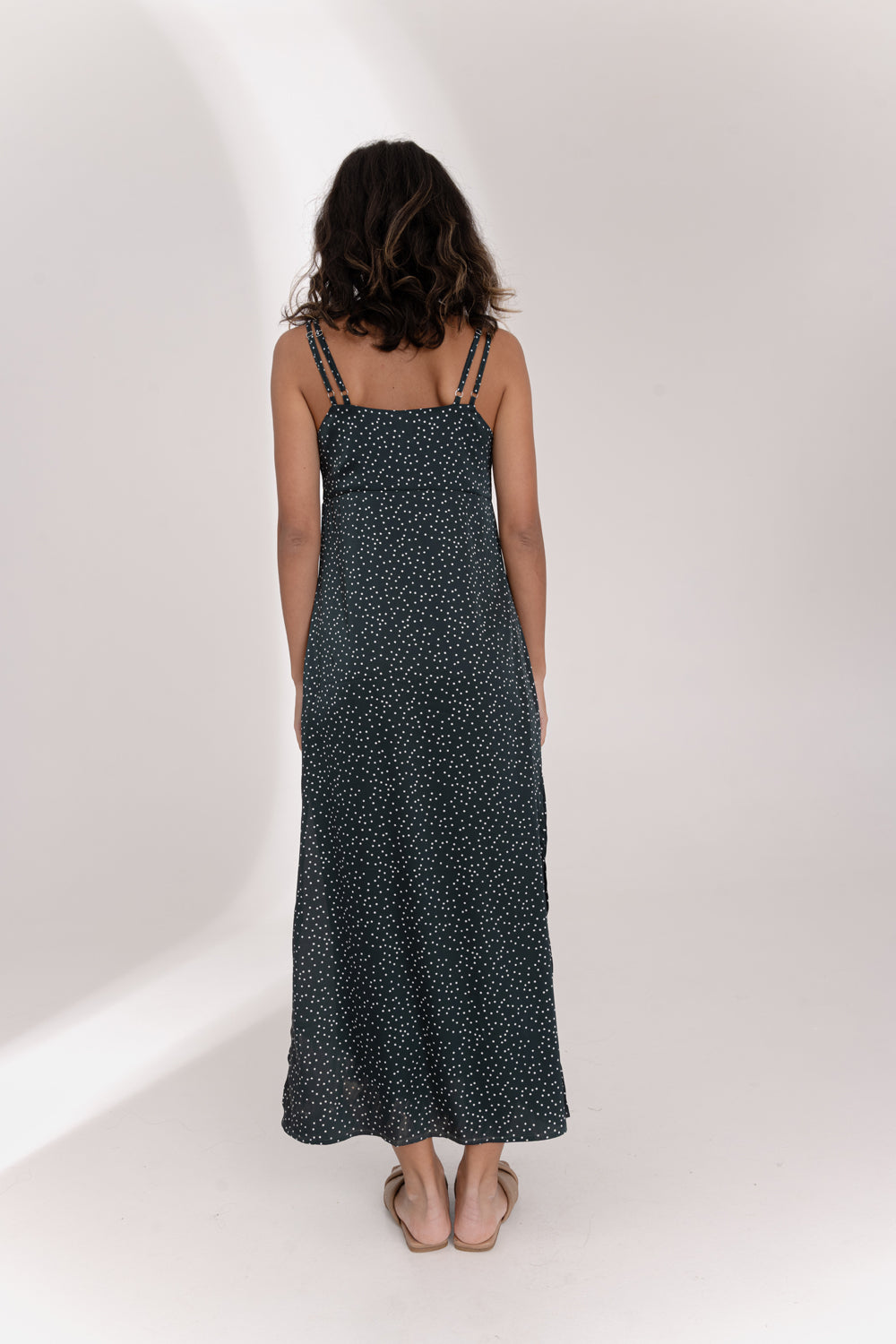 Robe midi en soie verte style lin