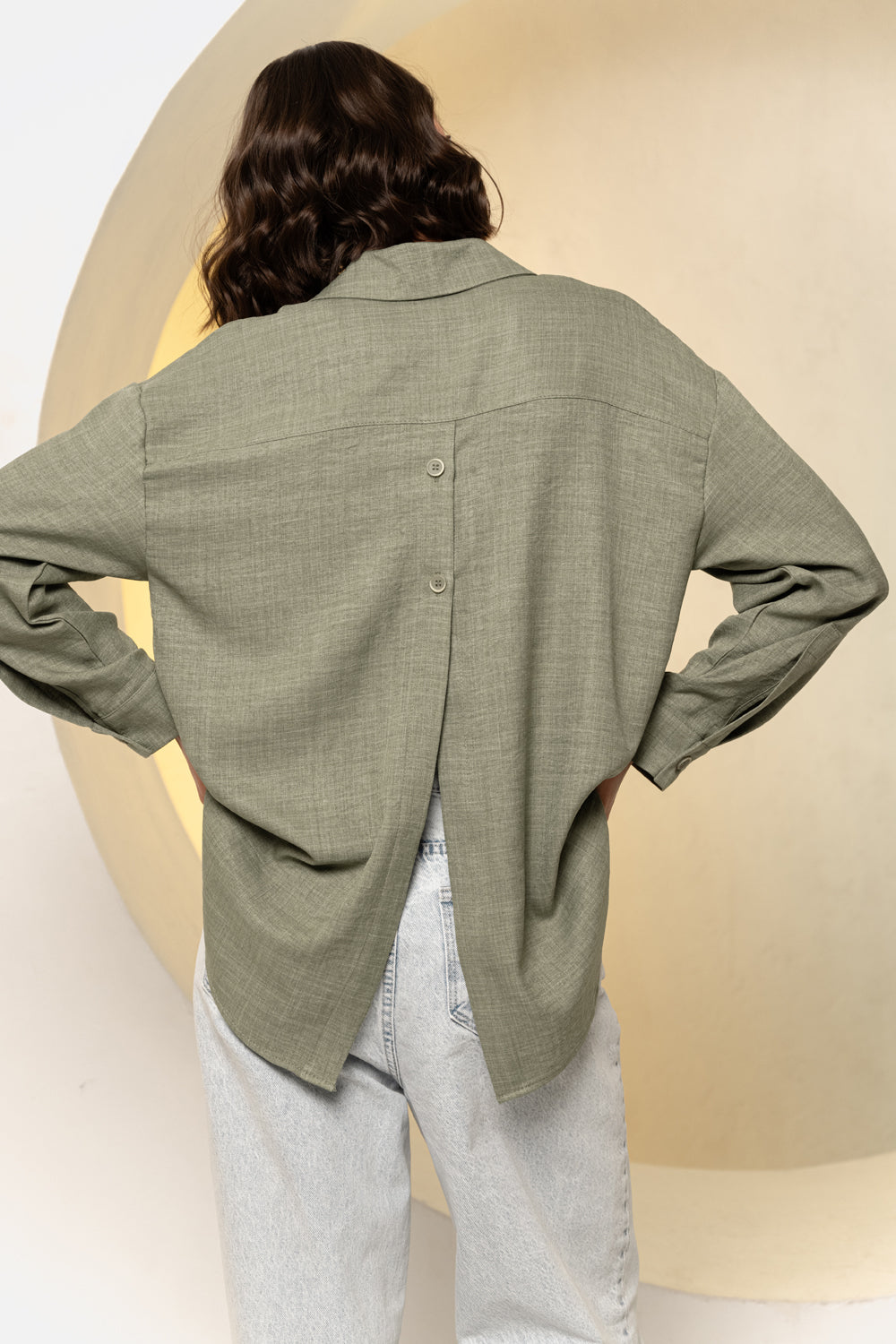 Oversized Backless Shirt in Khaki