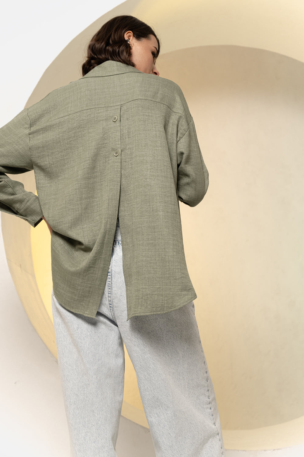 Oversized Backless Shirt in Khaki