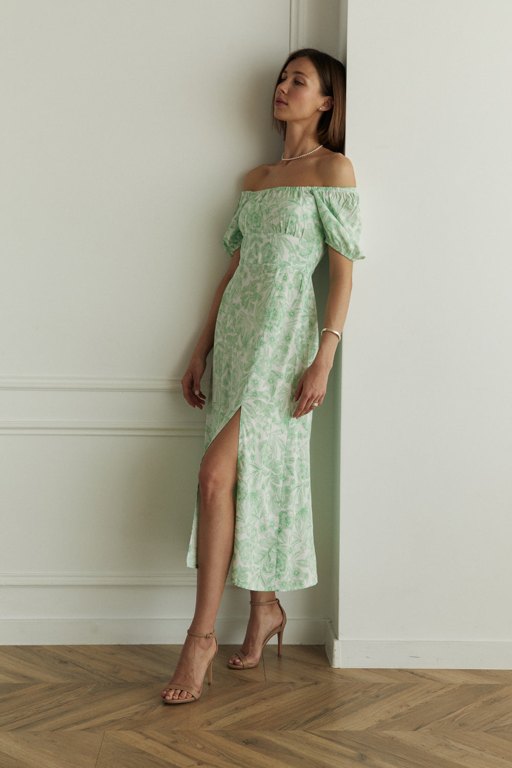 Light green fitted midi dress