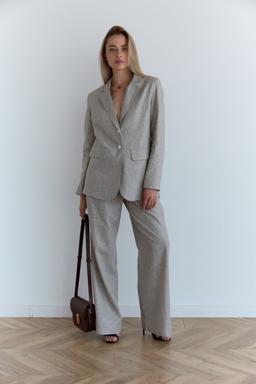 Wide-leg linen trousers in gray