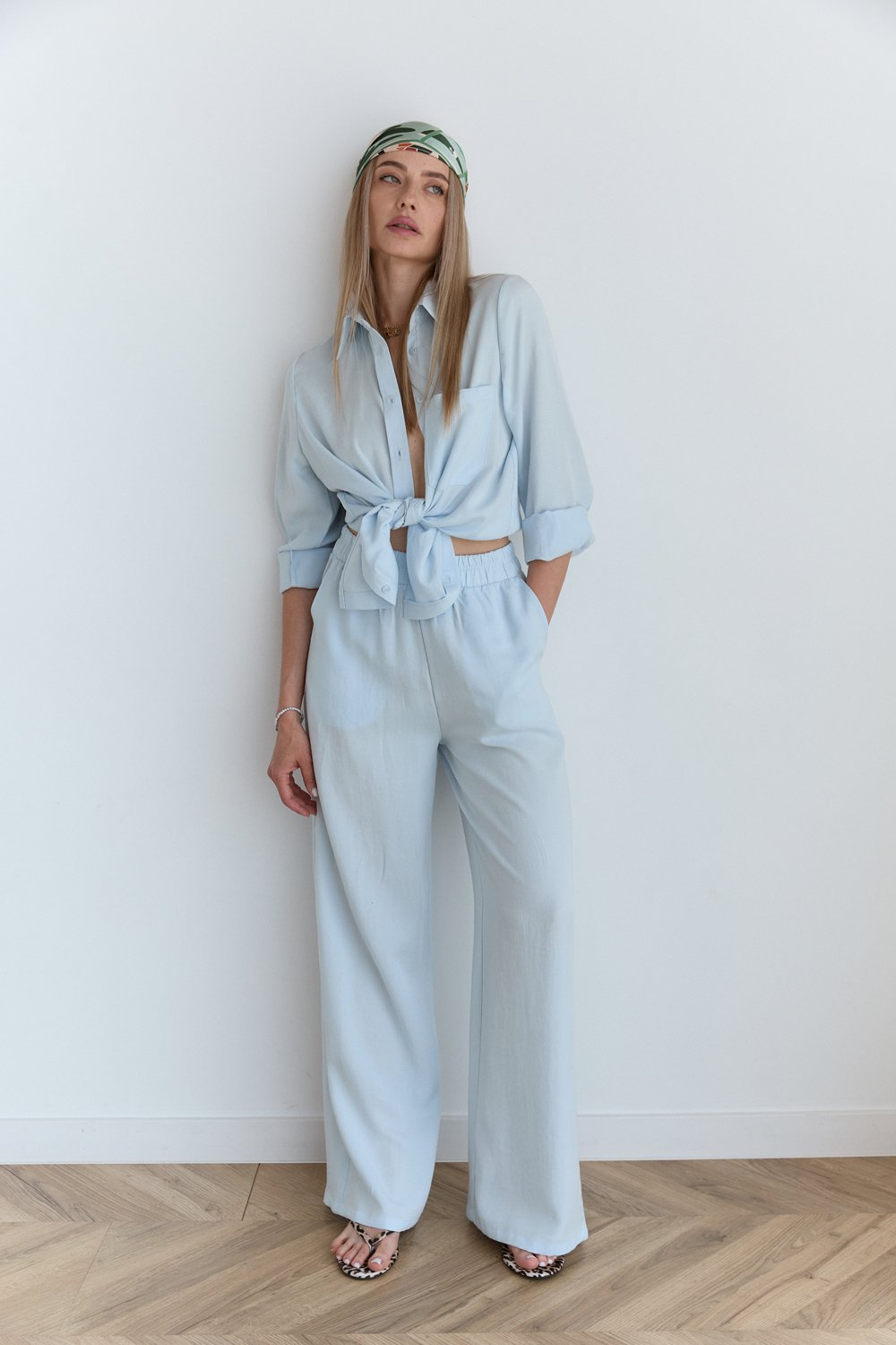 Blue wide-leg trousers with elastic waistband