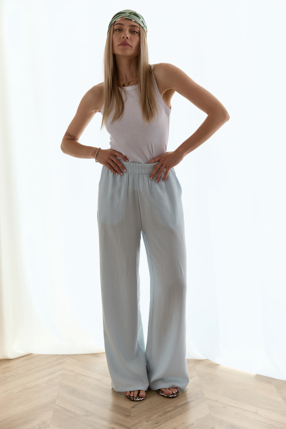 Blue wide-leg trousers with elastic waistband