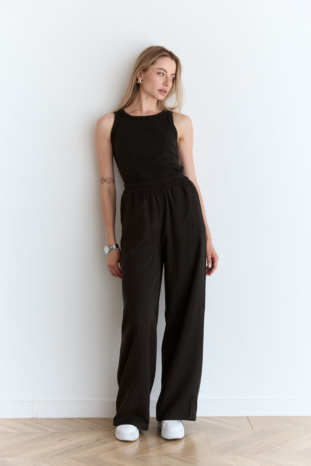 Black wide leg trousers with elastic waistband