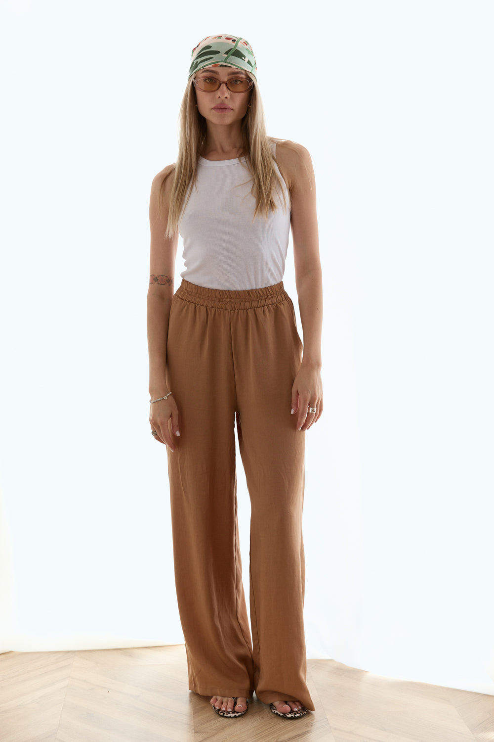 Caramel wide trousers with elastic waistband