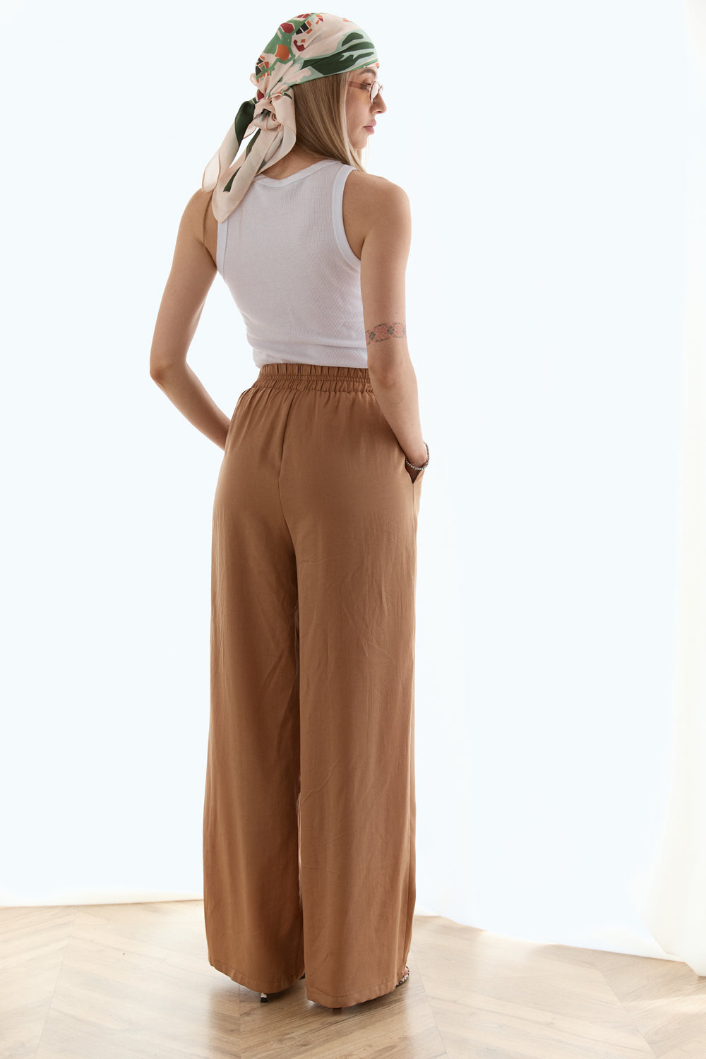 Caramel wide trousers with elastic waistband