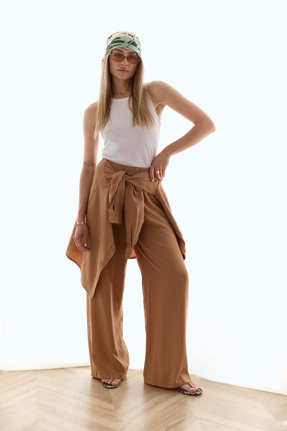 Caramel wide trousers with elastic waistband