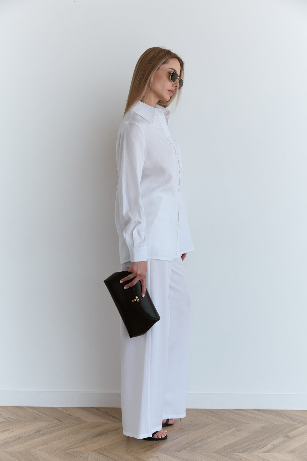 White wide leg trousers with elastic waistband