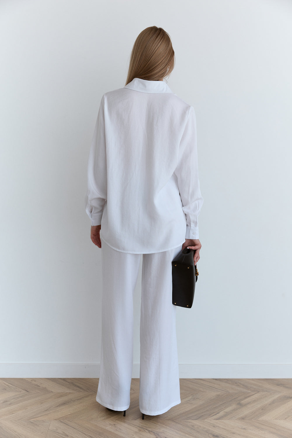 White wide leg trousers with elastic waistband