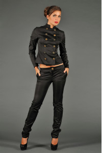 Завужені повсякденні штани з тканини Мемори, Черный кольору. Черный