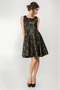 Золотое вечернее платье из парчи приталенного силуэта без рука Золотой