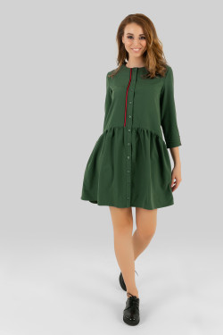 Krótka sukienka oversize o luźnym kroju w kolorze khaki. Khaki