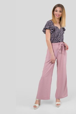 Pink palazzo trousers in a flowing, wide-leg fabric . Pink.