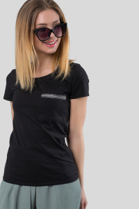 Black straight-cut cotton t-shirt with a pocket Черный