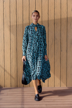 Длинное платье-трапеция из штапеля с принтом бирюзовое Бирюзовый