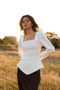 Топ 6705 Молочный