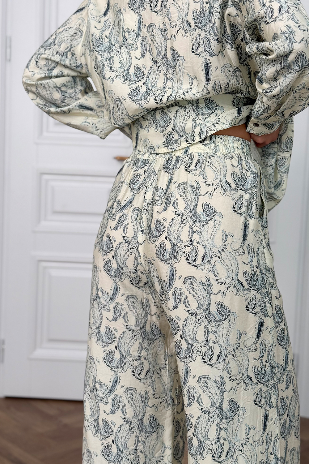 Костюм 6854 Айвори