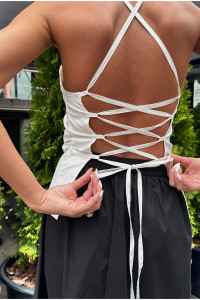 Топ 6877 Молочный