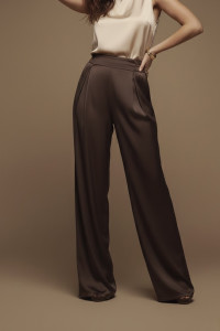 Chocolate-colored palazzo pants with a loose fit and elastic waistband Шоколад