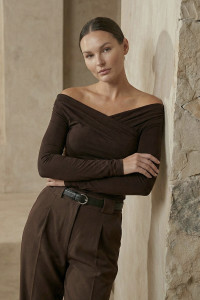 Fitted Chocolate Brown Viscose Wrap Long-Sleeve Top Шоколад