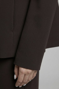 Women's Fitted Blazer in Chocolate Suiting Fabric Шоколад