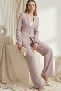 Women's straight-cut office trousers in powder-coloured suiting fabric Пудра