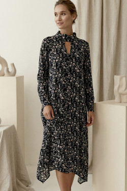 Black and white everyday A-line dress made of staple fabric. Black and white.