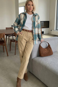 Groene geruite damesblouse van flanel voor kantoor en casual. Groente. Зеленый