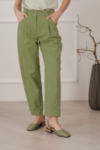 High-waisted pistachio cotton banana jeans . Pistachio Фисташковый