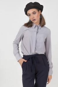 Basic grey loose-fit long-sleeved blouse made of soft fabric. Grey. Серый
