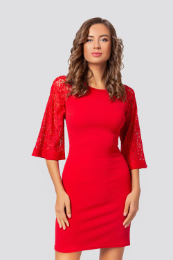 Korte rode gebreide jurk met guipure mouwen . Rood.