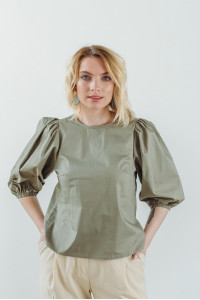 Kaki katoenen blouse met volumineuze mouwen en een druppelvormige halsuitsnede., in Khaki Хаки