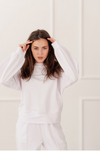 White sweatshirt without a hood with voluminous sleeves Белый