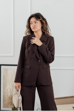 Chocolate-colored semi-fitted jacket made of suiting fabric. Chocolate