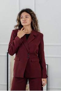 Sangria-colored, semi-fitted jacket made of tiara fabric. Sangria Сангрия