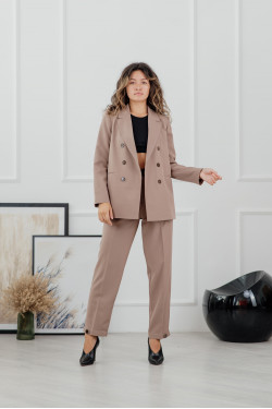 Двубортный бежевый жакет женский свободного силуэта из костюмки