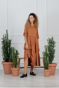 Camel-colored crepe midi dress with voluminous sleeves Camel Кемел