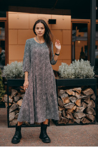 Romantic black and white midi dress made of staple fabric with a ruffle . Black and white. Черный-белый