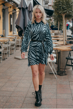 Оливкова мінісукня-сорочка з шовку Armani. Оливковый.