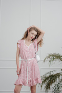 Короткое платье из штапеля с кружевом цвета пудра Пудра