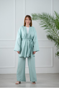 Брючный костюм в стиле кимоно цвета мята с широкими брюками Мята