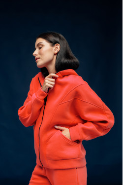 Теплый оранжевый свитшот на флисе с капюшоном и молниями