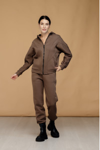 Спортивные брюки на флисе с манжетами в цвете Шоколад Шоколад