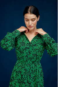 Повседневное зеленое платье из штапеля с длинными рукавами Зеленый Зеленый