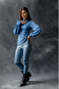 Лосины из экокожи на флисе серо-голубые с задними кармана Серо-голубой Серо-голубой