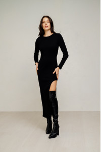 Базовое платье миди черное с длинным рукавом и разрезом Черный Черный
