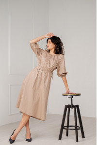 Бежевое платье миди из коттона свободного кроя на весну Бежевый Бежевый